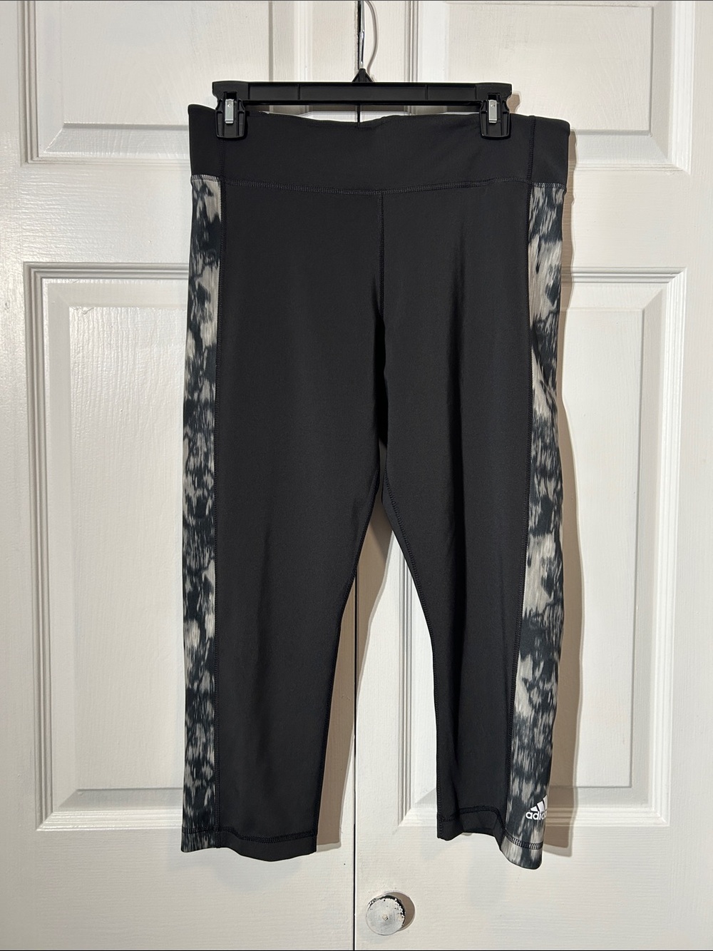 adidas Black Capri Leggings with Grey Marbled Side Panels size L Large